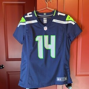 NFL Seattle SeaHawks Metcalf Jersey - Women’s L